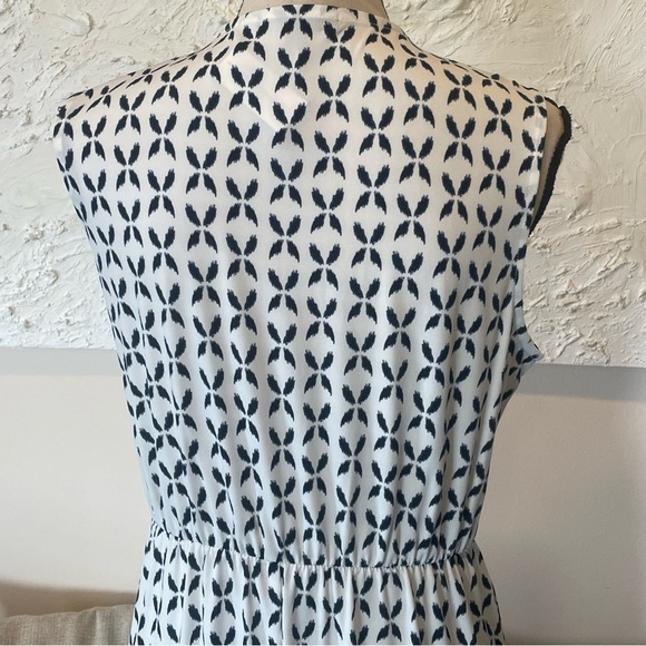 Banana Republic Faux Wrap Dress Women's Sleeveless Blue White Sz M NWT - Picture 8 of 8